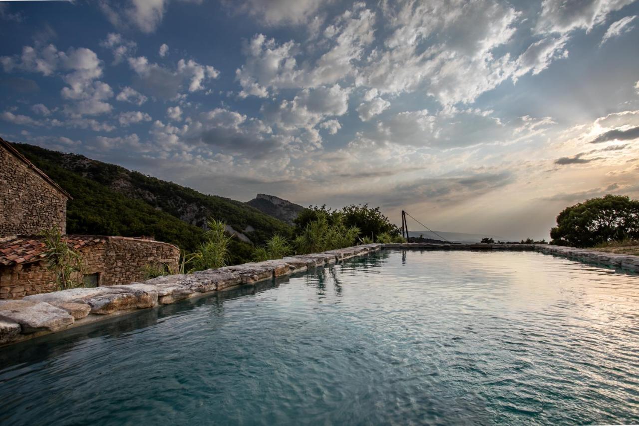 Le Domaine Du Castellas Sivergues ภายนอก รูปภาพ