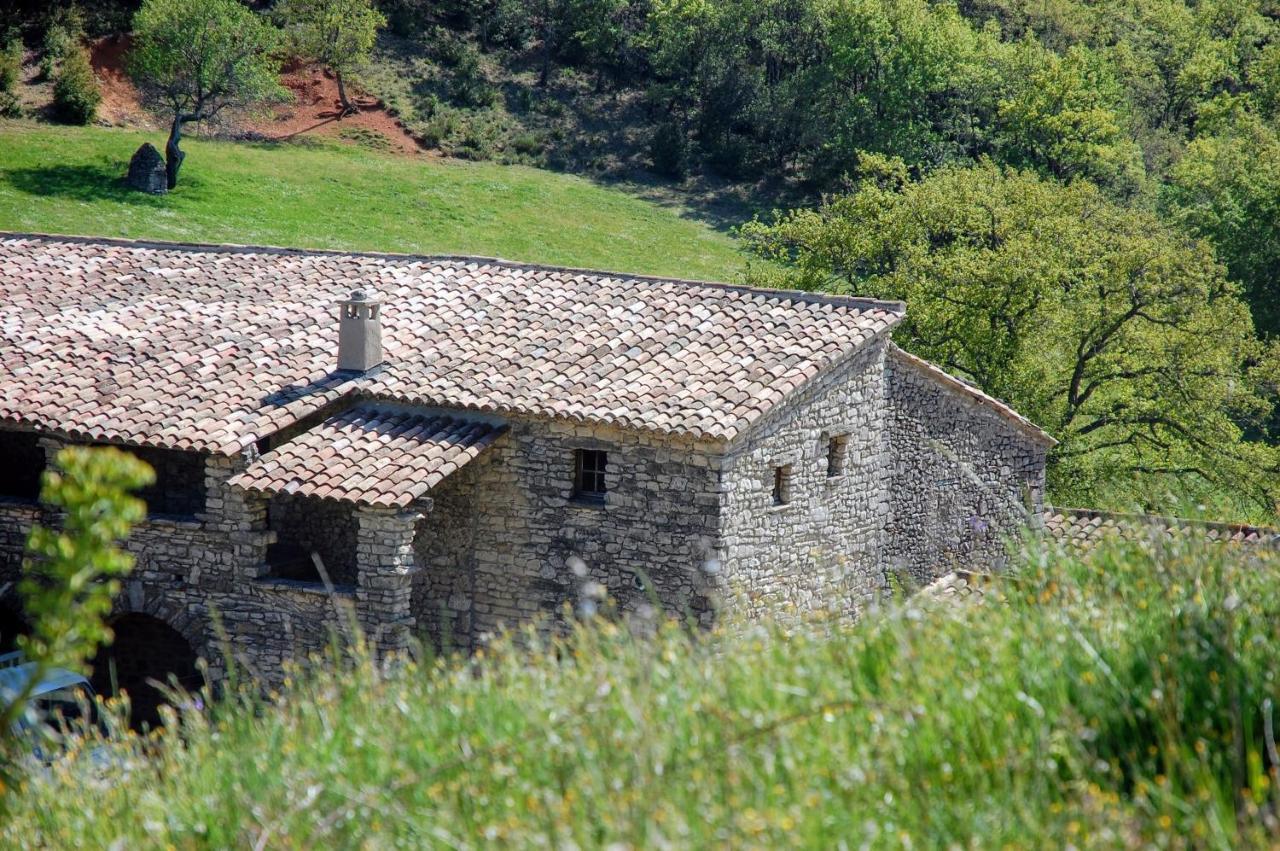 Le Domaine Du Castellas Sivergues ภายนอก รูปภาพ